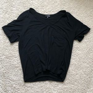 Aritzia black T-shirt with pocket